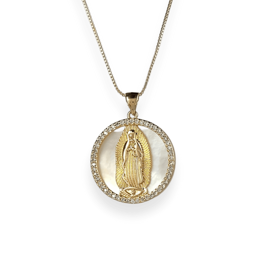 Colar pingente redondo N. Sra. de Guadalupe fundo madrepérola banho ouro 18k