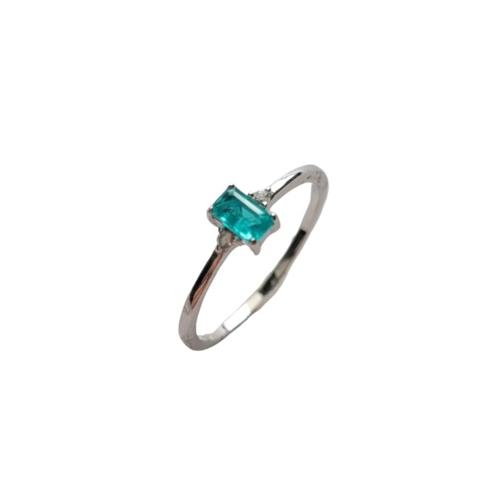 Anel em Prata 925 com cristal retangular perpendicular turmalina paraíba fusion e dois cristais incolores