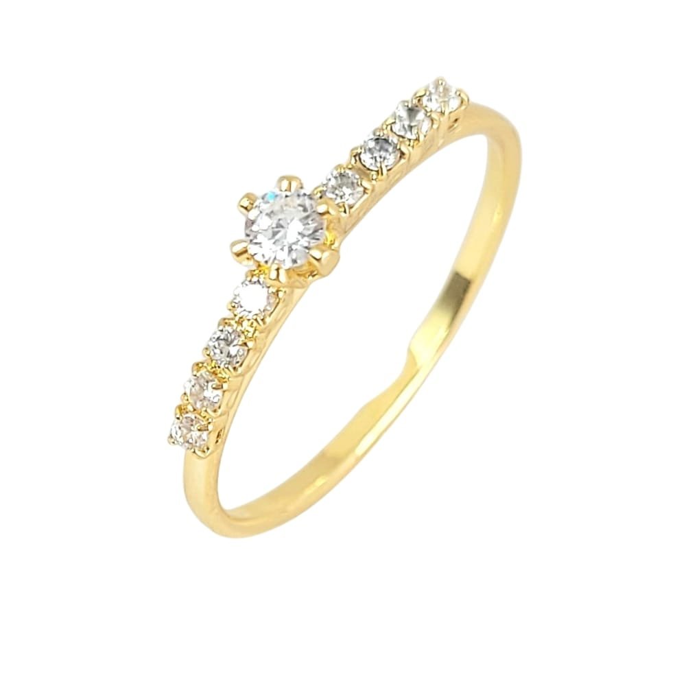 Anel zirconia cristal central com lateral cravejada zircônias cristal banho ouro 18k