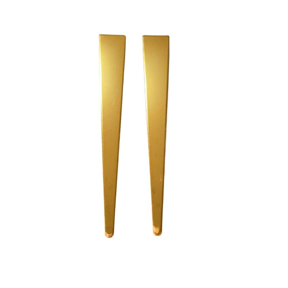 Brinco triangulo alongado banho ouro 18k