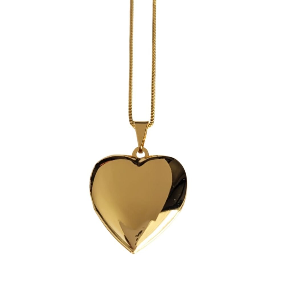 Colar relicário coração liso banho ouro 18k